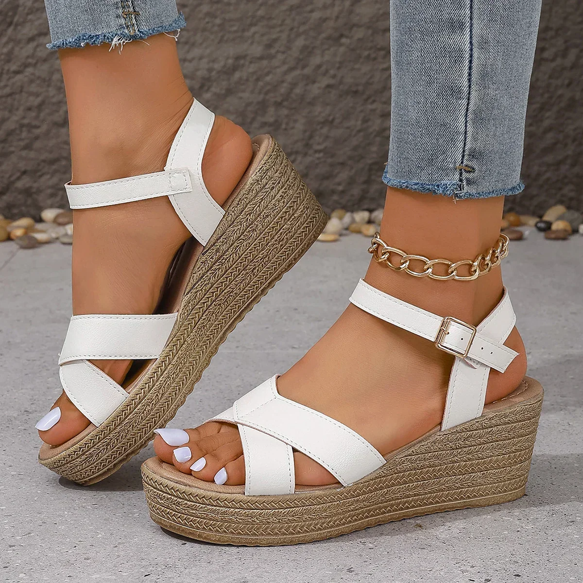 Cross-strap wedge sandals | Casual elegance and comfort – Image 9