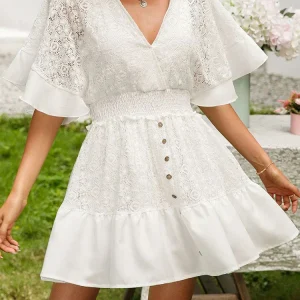 Robe Courte en Dentelle | Romantique et Légère