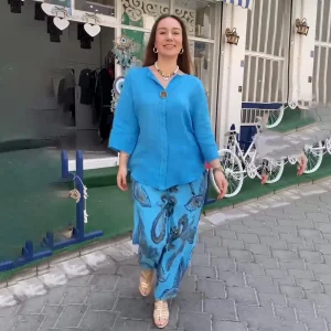 Casual Blouse and Printed Pants Set | Comfort and Colorful Style