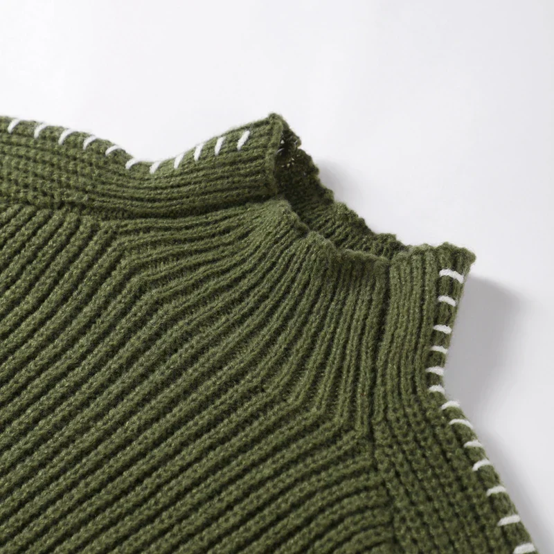 Contrast Knitwear | Oversized Sweater with Embroidered Details – Image 4