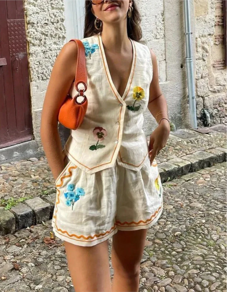 Embroidered Sleeveless Top | Country and Summer Chic – Image 3