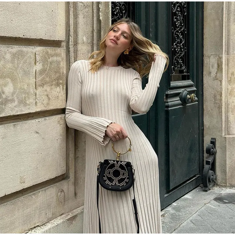 Robe Longue Côtelée | Élégance Minimaliste et Confort Extensible – Image 8