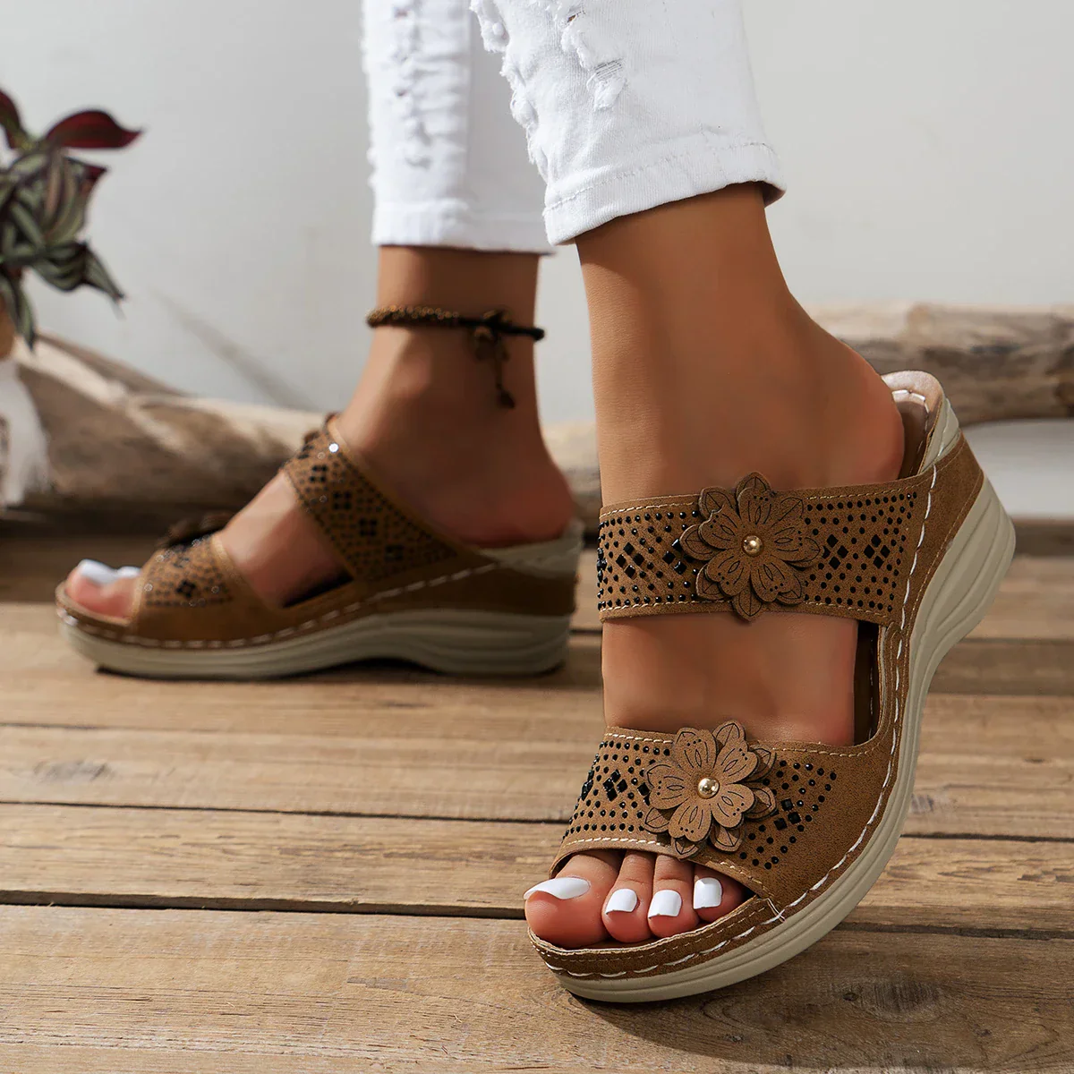 Comfort Sandals with Decorative Flower Platform | Casual Style and Elegance – Image 5