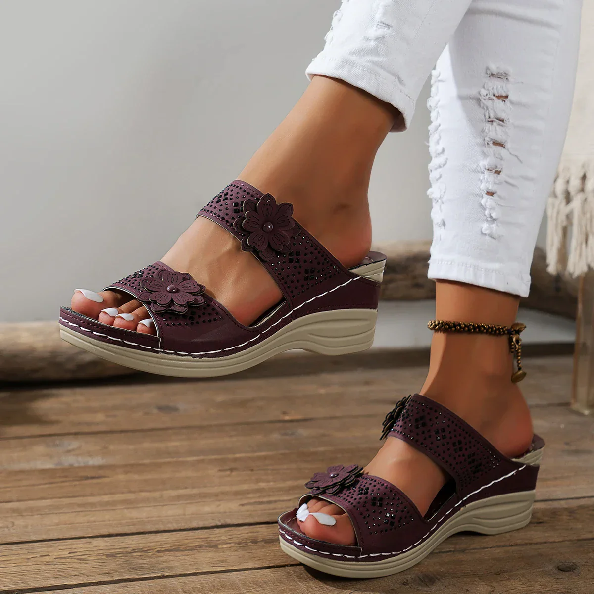 Comfort Sandals with Decorative Flower Platform | Casual Style and Elegance – Image 8