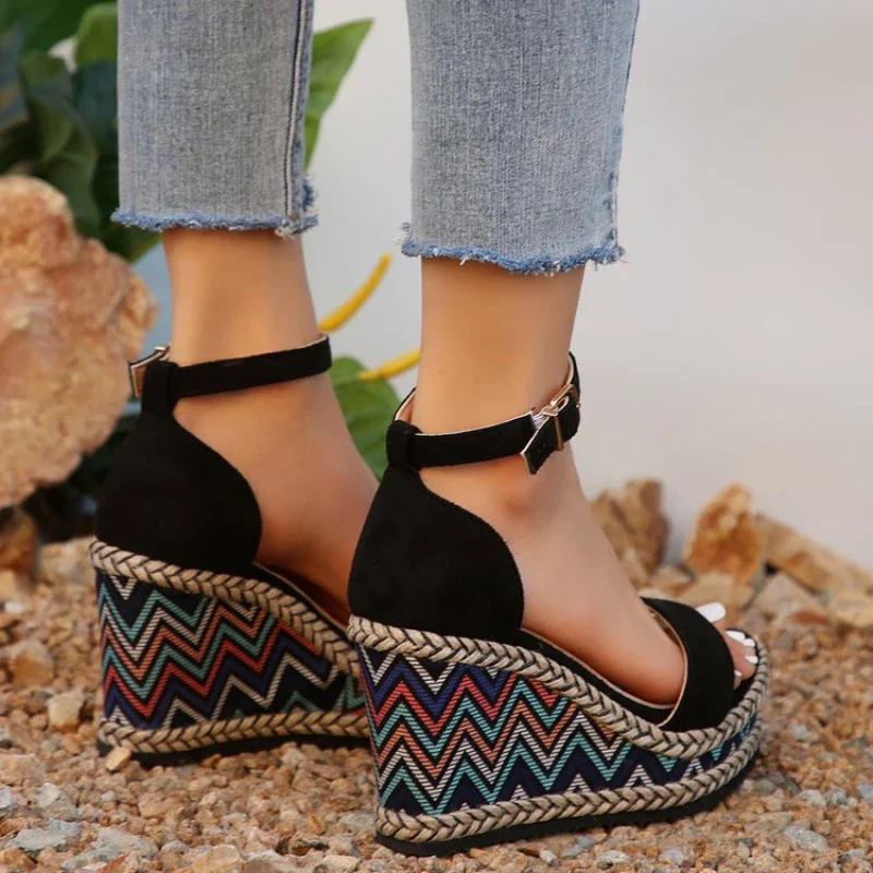 Zigzag Compensated Sandals | Bohemian Style and Comfortable Height – Image 3
