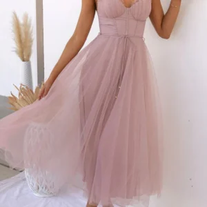 Robe Tulle Poudré | Corsetée | Élégante, Légère et Romantique