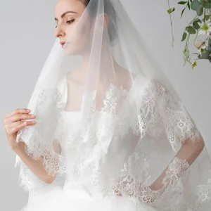 Voile De Mariée Court Rêveur En Dentelle À Deux Couches
