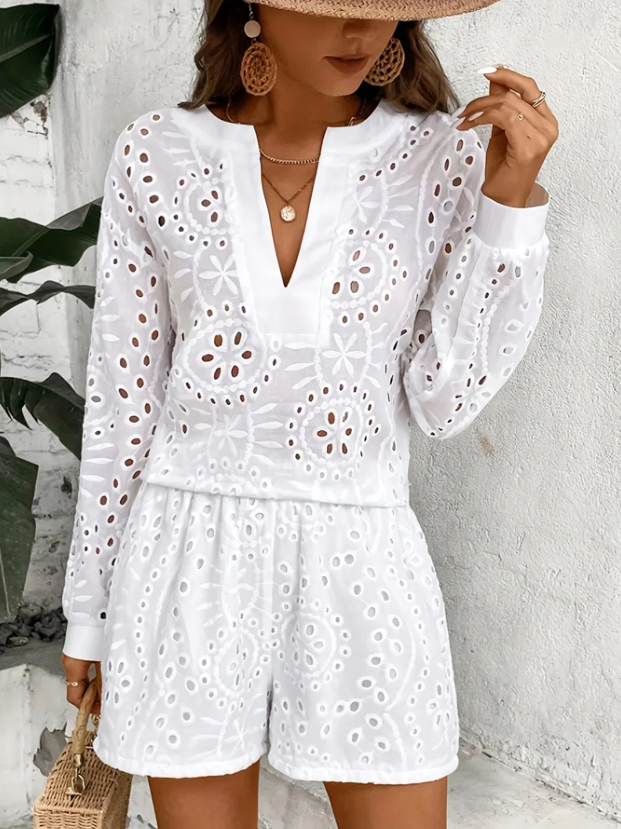 Elegant and refreshing embroidered blouse – Image 2