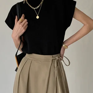 Top Collar | Sleeveless | Minimalist Chic