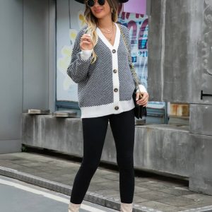 Urban Chevron Buttoned Zigzag Cardigan