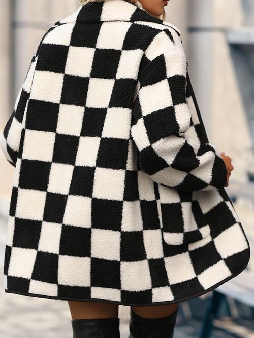 Manteau Bouclette Damier | Noir & Blanc | Tendance Graphique – Image 4
