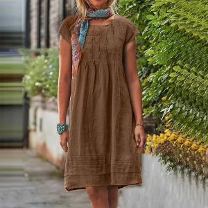 Robe Courte Plissée Manches Courtes | Élégance Simplicité et Fraîcheur