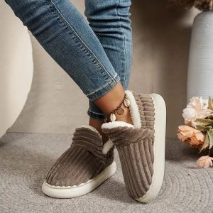 Soft Warmth | Cocooning Slippers with Thick Sole