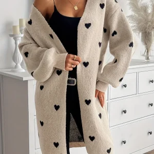 Cardigan Cœur Douceur | Maille Décontractée et Motif Amour