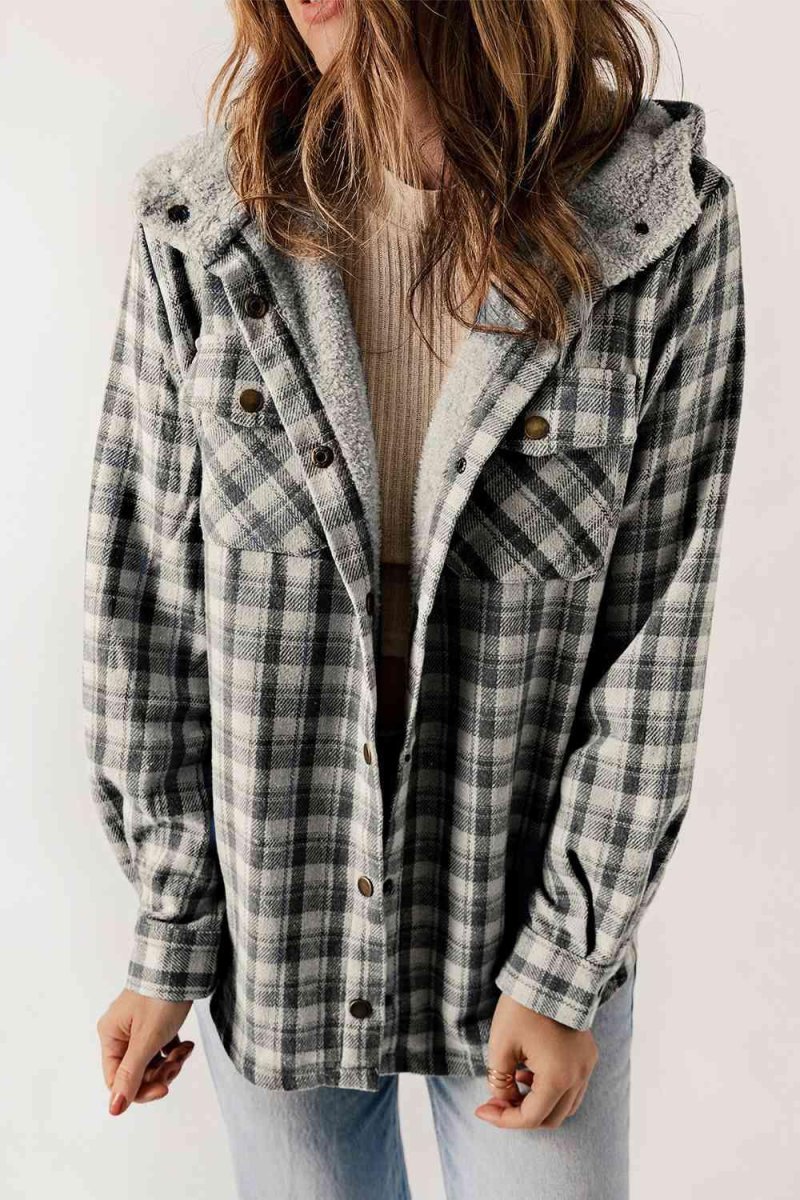 Sherpa-lined overshirt | Pastel plaid | Integrated hood – Image 4