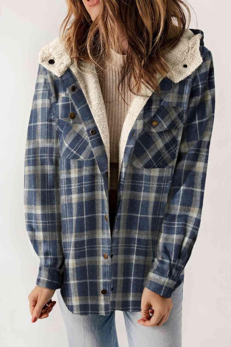Sherpa-lined overshirt | Pastel plaid | Integrated hood – Image 9