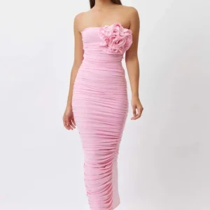 Robe Rose Bustier | Drapée et Ajustée | Fleur en Tissu Élégante